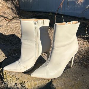Express Cream White Heeled Ankle Boots